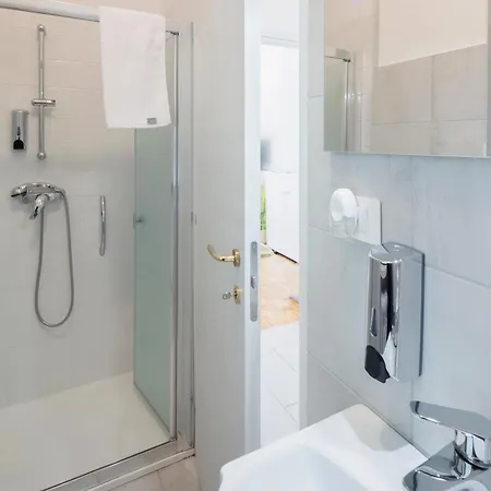 Centro -elegante Dimora Con Parcheggio&bici Appartement Coni